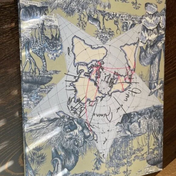 DIOR Gift Set Notebook Pencils Edition Around The World Stationary Set NIB - Picture 6 of 7